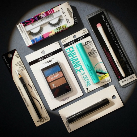 wet n wild Other - Wet n Wild 6 Piece Eye Makeup Bundle